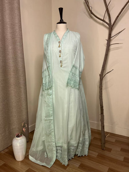 Pakistani Formal Wear Embroidered Chiffon Dress Complete Look | Zarveil